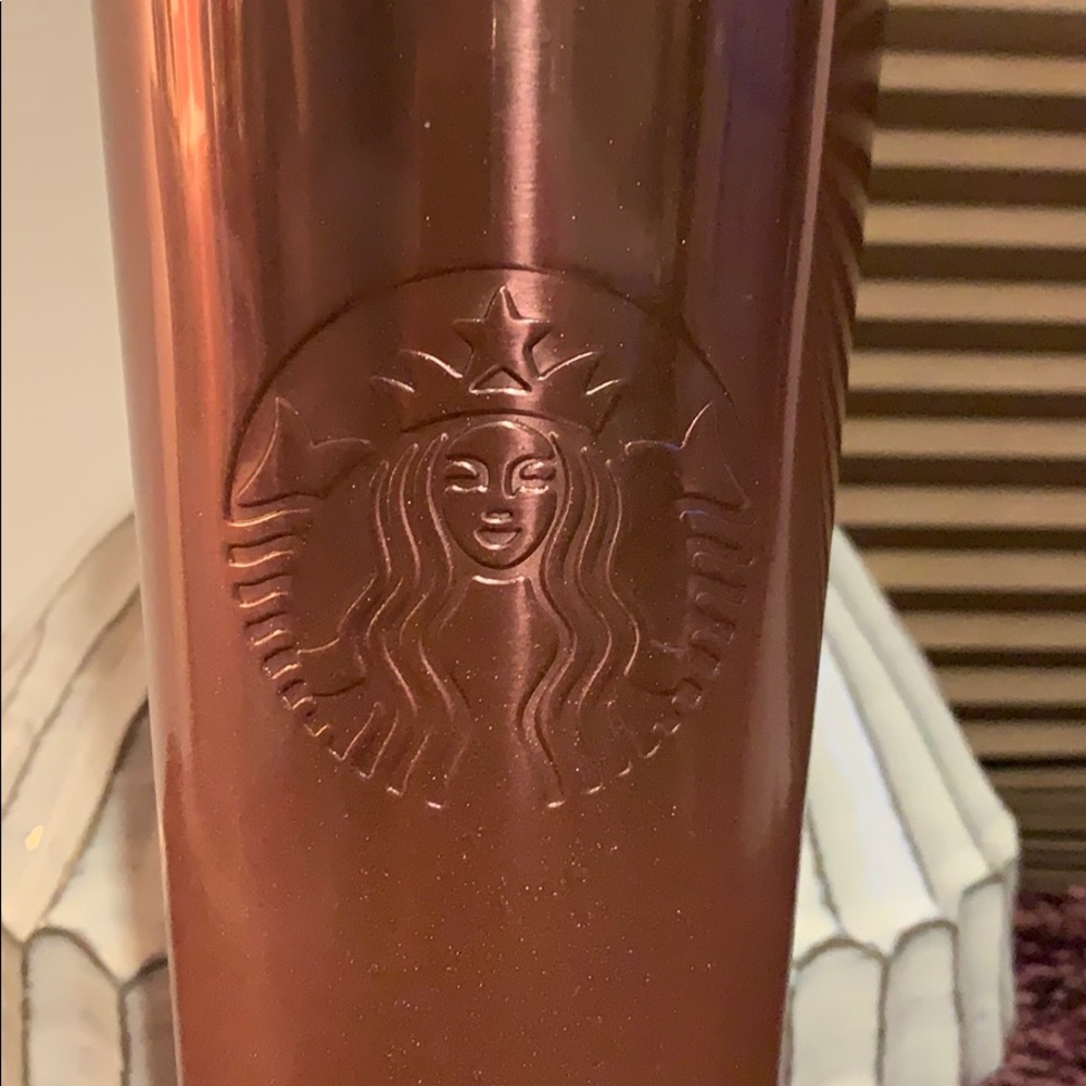 ❌SOLD❌Starbucks 2019 holiday rose gold tumbler - Picture 2 of 4